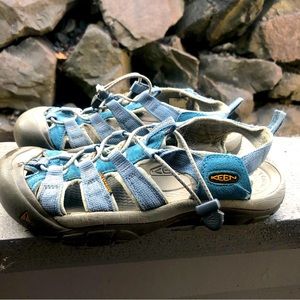 KEEN  Whisper Women’s Blue Teal Blue Bungee Hiking Outdoor Sandals Size 9